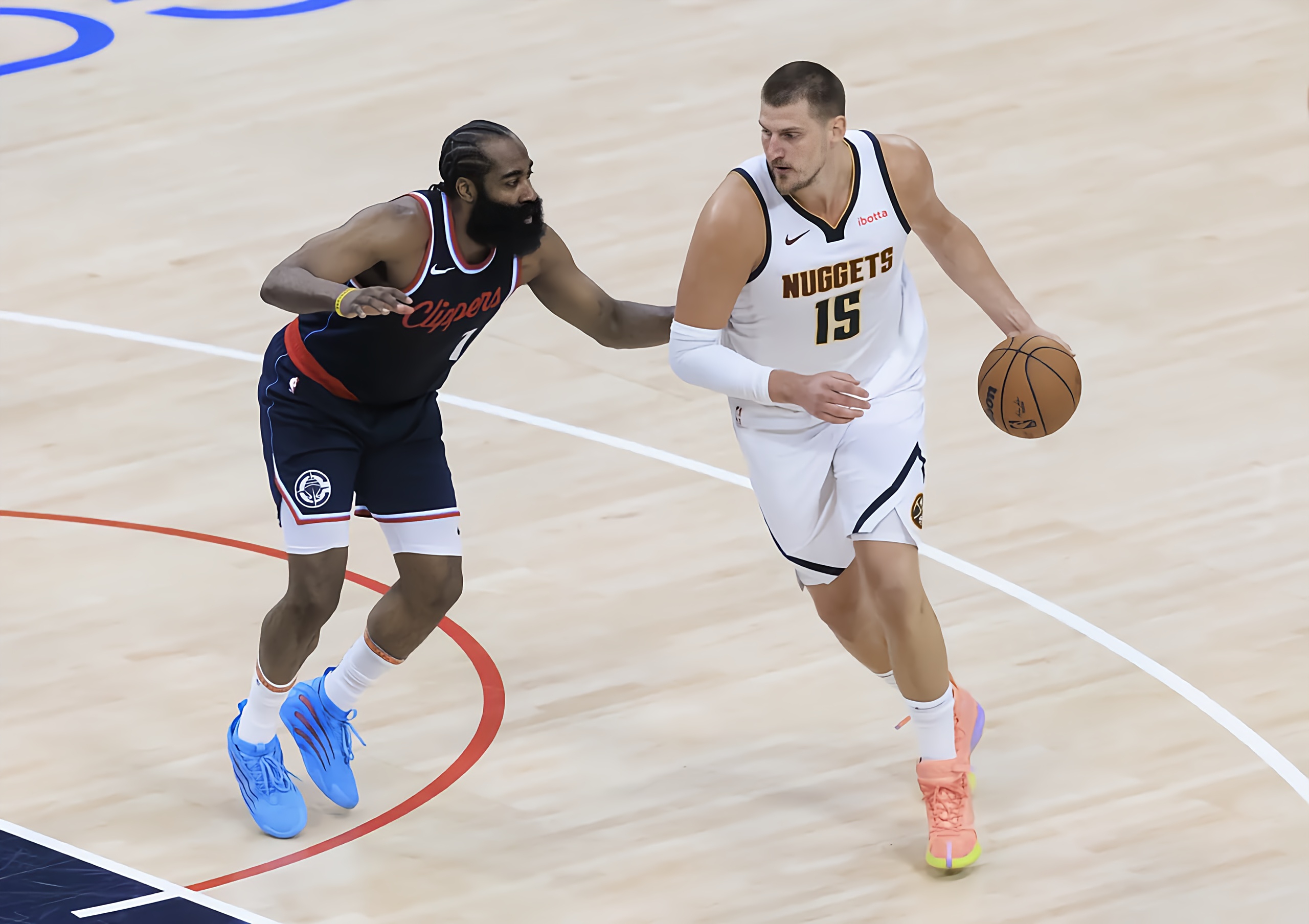 今晚NBA季后赛传出新动向，曼城遗憾出局，管理层表态——震撼外界，训练强度明显提升的简单介绍